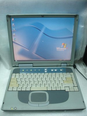 ECS 精英 DeskNote i-Buddie A900i (RS232) Windows XP 14吋筆記型電腦