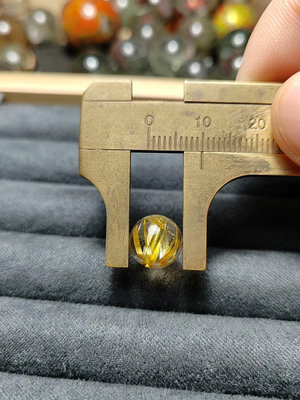 鈦晶珠徑10mm，重1.32g，純天然鈦晶珠子散珠單珠，638 水晶 擺件 原石【楚風漢韻】