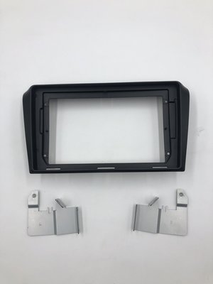 MAZDA 馬自達  Mazda3 馬3 安卓機專用框(中控台與圖片相輔及可安裝)