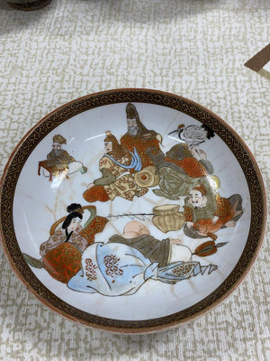 日本回流九谷燒七福神小皿一個，品相尺寸如圖，