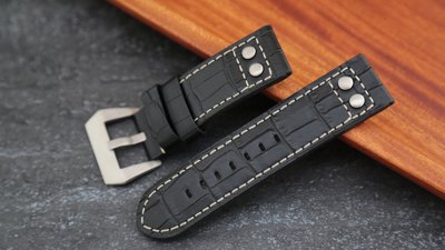 艾曼達精品~24mm直身二戰軍風軍錶飛行風鉚釘鱷魚皮紋,直身黑色真皮錶帶