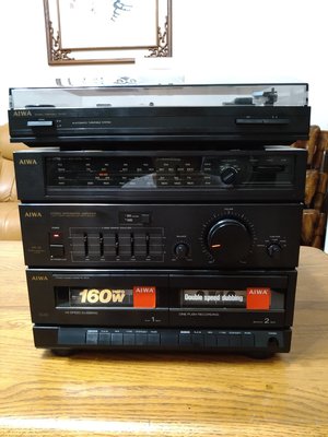AIWA CX-33主機+AIWA PX-E55 黑膠唱盤+KENWOOD LS-B3喇叭一對,另再贈一台黑膠唱盤及主機