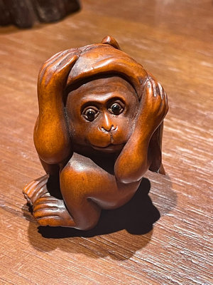 【二手】石川刀 蓮葉猴木雕根付 憂傷的小猴 古董 老貨 舊貨 【古物流香】-893