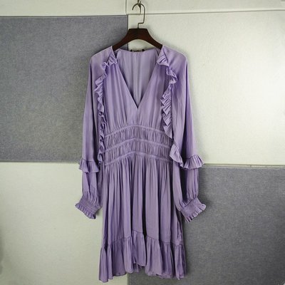 23春夏新款 法式浪漫M家紫色緞面荷葉邊設計燈籠袖V領收腰連衣裙