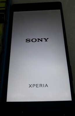 零件機 SONY Xperia Z5(不定時重複開機)