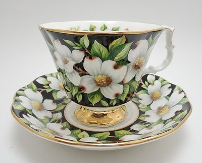 小 西 洋 ☪ ¸¸.•*´¯` 英國製Royal Albert皇家亞伯特Dogwood系列咖啡杯&盤