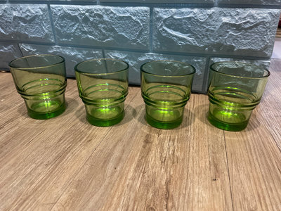 魯魯米二手屋～透明翡翠綠玻璃水杯組