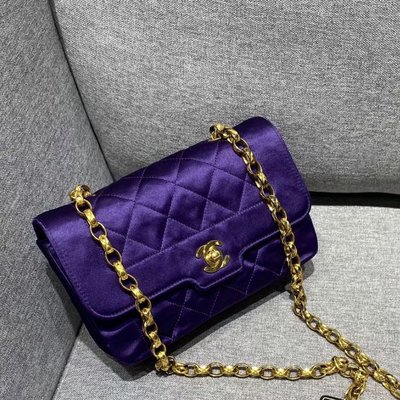 Chanel vintage 紫色緞面雕花金鍊方蓋戴妃包單肩包