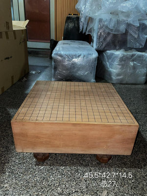 日本回流老檜木棋盤棋桌，自用劃算，面上品相很好