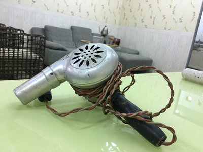 【國民二手樂活館】古早味阿嬤的吹風機(功能正常)   自取價500
