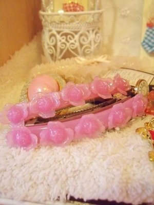 轉賣大人氣Manzanaの服飾&小物@文化屋雜貨店粉紅色玫瑰花壓克力髮夾