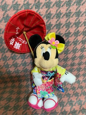 日本帶回  迪士尼 日本正版 米奇 米老鼠  米妮 和服 東京迪士尼 慶祝 早期 吊飾 玩偶 娃娃 別針