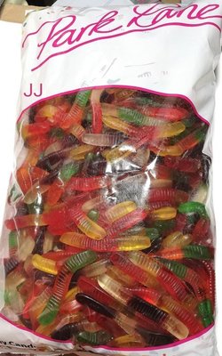 蟲蟲QQ糖-蚯蚓造型QQ軟糖-歐洲糖果 彩虹蟲水果軟糖 業務用 3公斤裸裝--萬聖 聖誕