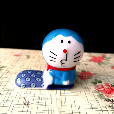 日式陶瓷貓咪筷子架哆啦A夢可愛卡通筷枕 KT貓家用筷托叮當貓筷架