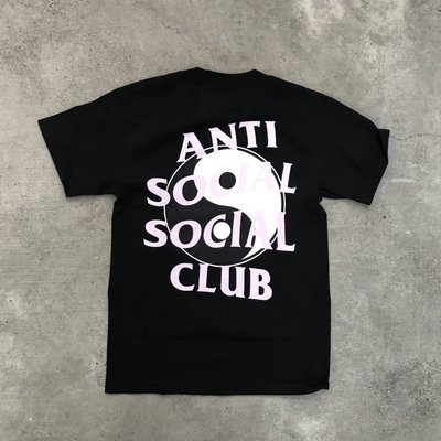 ☆LimeLight☆ ANTI SOICAL SOICAL CLUB WHISPER BLACK TEE 太極 短袖