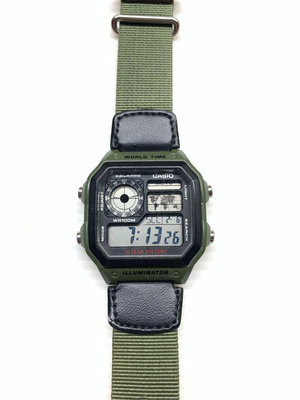 二手Casio 電子錶，售680元。