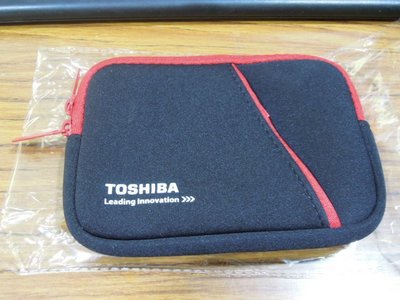 ...點子電腦-北投...全新◎東芝 TOSHIBA 原廠外接硬碟防震包◎紅黑色款一般2.5吋硬碟盒都適用，95元