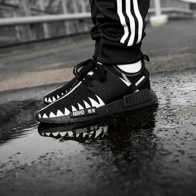 Adidas neighborhood 2025 nmd triple black