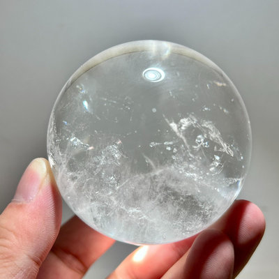 白水晶圓球擺件 尺寸:6.9公分422 水晶 擺件 原石【楚風漢韻】