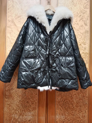全新【唯美良品】ZANNAZ 黑色大絨毛領片寬版綁帶鋪棉保暖外套~ C1130-7615 F.