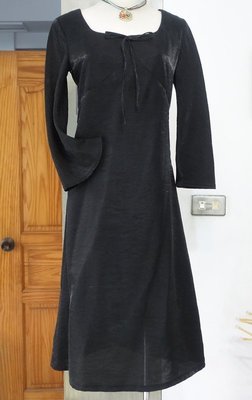 [Ｃ.M.平價精品館]女生服飾/韓國東大門精品黑色緞面有型氣質七分袖洋裝