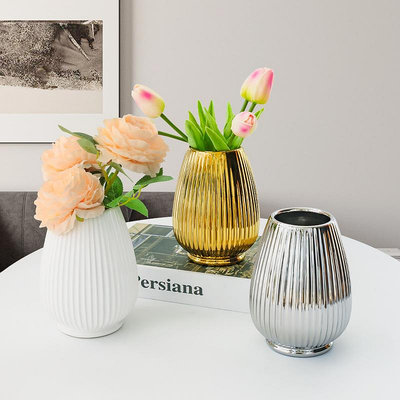 佛藝館 跨境簡約豎條紋陶瓷花瓶擺件創意家居裝飾花器桌面玄關家居花瓶 wx