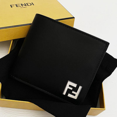 美國百分百【全新真品】FENDI 皮夾 八卡 短夾 皮革 專櫃精品 配件 真皮 錢包 LOGO 滿版 黑色 CM51