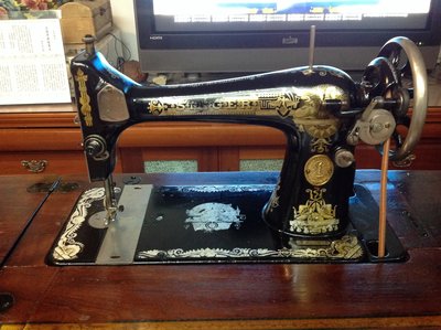 家用縫紉機、USA 美國制 百年老古董、勝家、珍藏品 子彈車(非一般月眉車、功能正常可使用(保固半年)