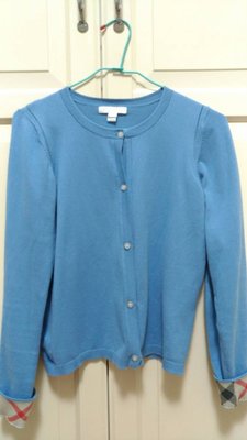 九成新,burberry 水藍色針織小外套,女童 14號,袖口有經典格紋,簡單大方好搭配