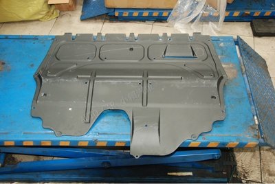 (VAG小賴汽車) VW POLO Skoda Fabia 引擎 下護板 全新