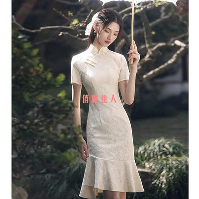 改良式旗袍 米白色洋裝 年輕款 少女風 日常可穿旗袍 時尚中國風復古魚尾洋裝 S-2XL