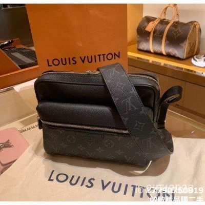 Shop Louis Vuitton MONOGRAM Outdoor Slingbag (M30833) by Bellaris