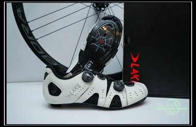 【online bike】線上單車 LAKE CX241 寬楦 碳底 熱塑卡鞋 白 送原廠指定保養鞋油+人身部品清潔劑