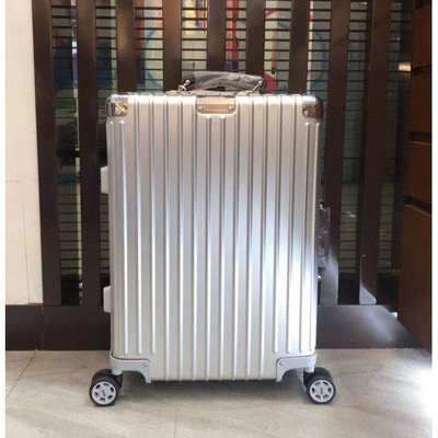 RIMOWA 日默瓦 發亮鋁款 CLASSIC FLIGHT 系列復古款 登機箱 旅行箱 銀色