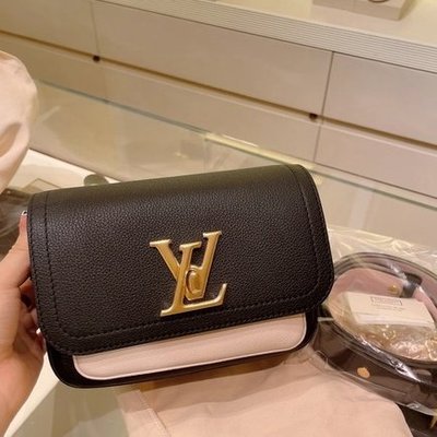 Mylockme chain Louis Vuitton Black Leather ref.276800 - Joli Closet