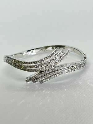 【益成當舖】流當品 18k白金豪華設計款鑽石手鐲 手環 手鍊 特價結緣