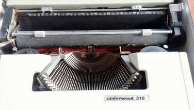 [ov&amp;O] Underwood 310 打字機 功能正常 可換色帶