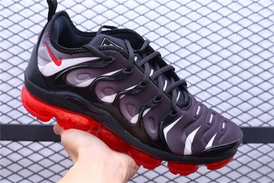 Nike Air Vapormax Plus TM 紅鯊齒 慢跑鞋 男女鞋AQ8632-001