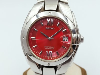 【發條盒子H0019】SEIKO精工 Perpetual Calendar 羅馬紅面 石英不銹鋼錶款 8F32-0019