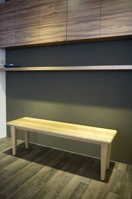 HODERN MORE THAN E15 BENCH 全實木長凳，圓潤細節，純粹的義式設計款全實木長凳