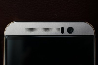 iMos Touch Stream HTC M9+ 霧面 正面保護貼+上下段Dot View精細孔洞+鏡頭貼