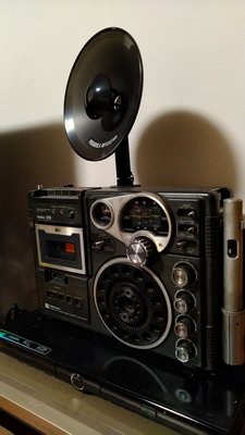 TOSHIBA 原裝卡式收音機