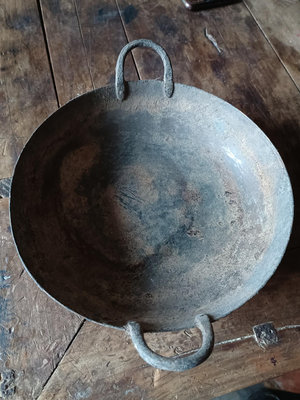 【二手】純銅干鍋，尺寸比較大，非常厚，重1斤2兩左右。又到了吃火鍋的36854【木清院】銅器 佛像 擺件
