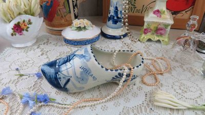 紫丁香歐陸古物雜貨♥荷蘭手繪1950年代德爾夫特藍荷蘭風情畫木屐形狀陶瓷擺飾.花瓶.置物盤