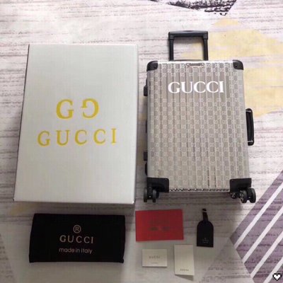 【二手】Gucci古馳&amp;日默瓦rimowa聯名，鏡面鋁合金， 巴黎限量版！全套logo，輪子一體，尺寸：28寸 顏色：鏡面銀