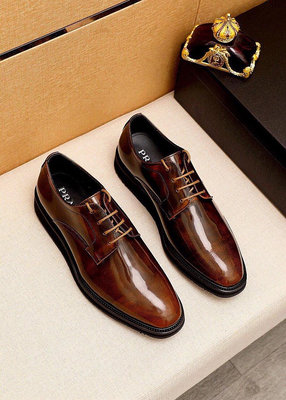 熱銷#Prada男士棕色厚底系帶德比鞋開珠牛皮皮鞋