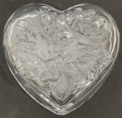 龍廬-自藏出清~玻璃製品-日本SOGA japan水晶玻璃浮雕花鳥圖案造型置物盒(愛心型) 飾品盒 /只有一個