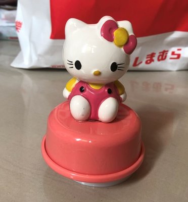 全新可愛 Hello Kitty 粉橘 瓷器存錢造型旋轉音樂盒~擺飾裝飾~99元起標~