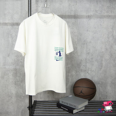 球鞋補習班 NIKE BACKETBALL T-SHIRT 米白 印花 籃球 有機棉 休閒短袖T恤 DJ1577-901