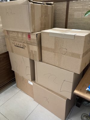 乾淨 可承受重物 大型 二手紙箱 , 約60*40*40cm  搬家用 / 裝貴重物品/ 易碎物品 . 大紙箱